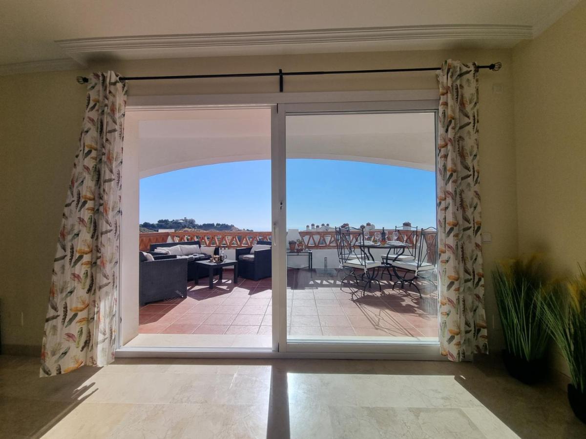 Sitio de Calahonda Elegant Apartment With Fantastic Views At The Top Of Calahonda מראה חיצוני תמונה
