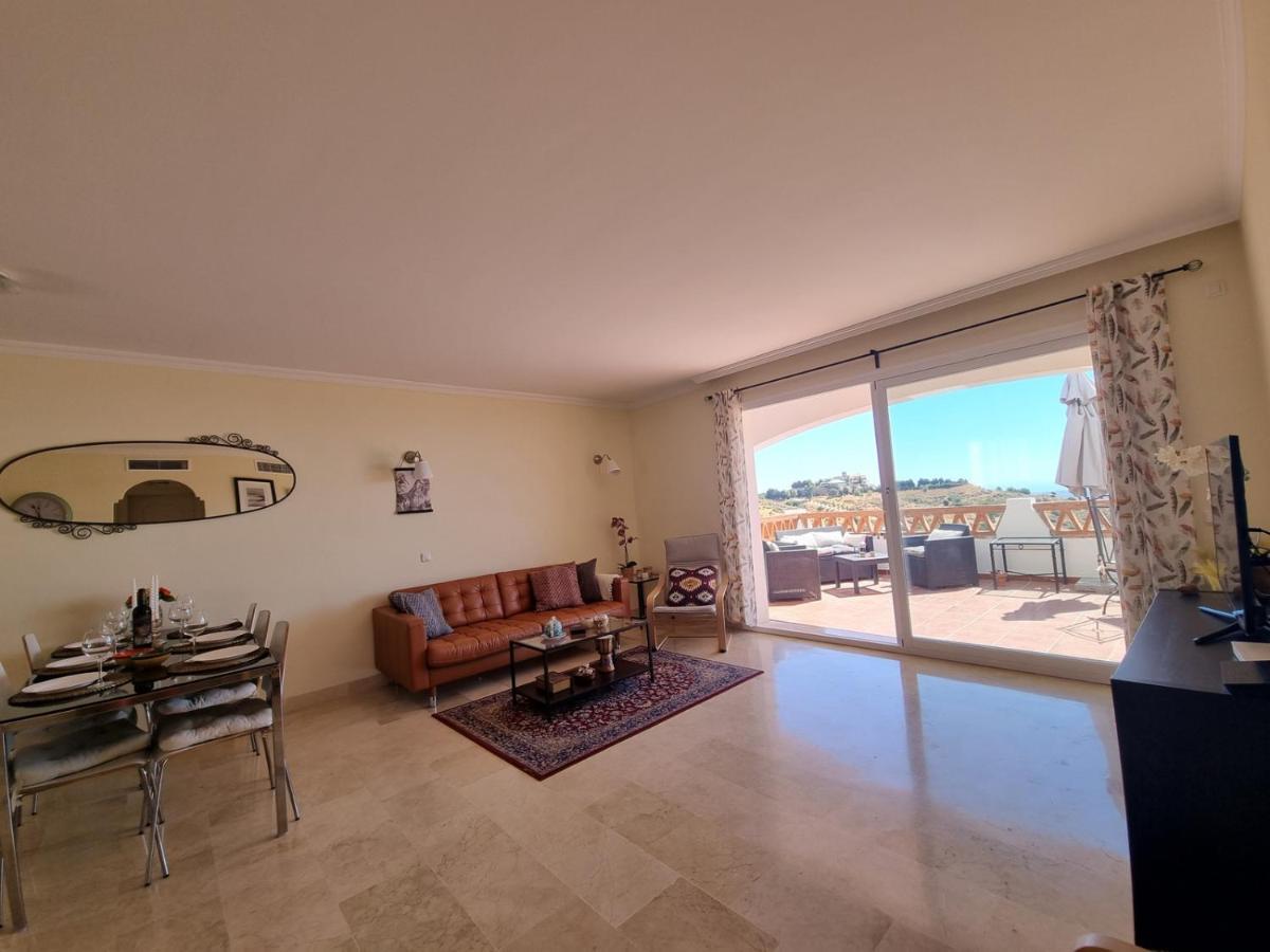 Sitio de Calahonda Elegant Apartment With Fantastic Views At The Top Of Calahonda מראה חיצוני תמונה